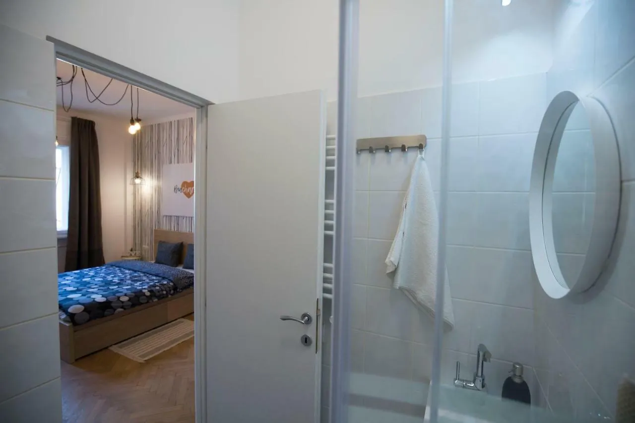 Central Chic Up Studio Bucarest Appartamento
